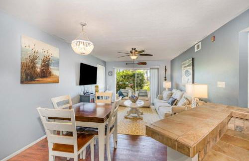 Ground Floor 2 Bdrm King Condo Close to Beach - Foto 23