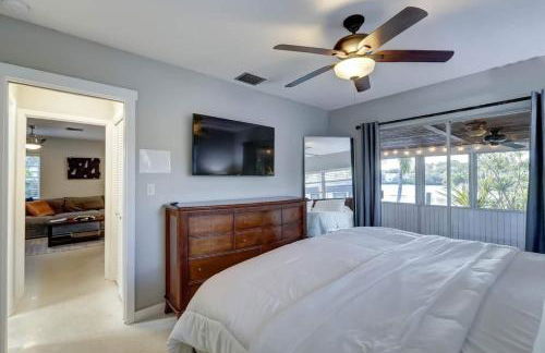 Waterfront Apartment Private Patio Pool - Foto 18