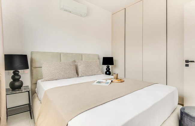 Sanders Only Limassol - Full Building - Photo 9