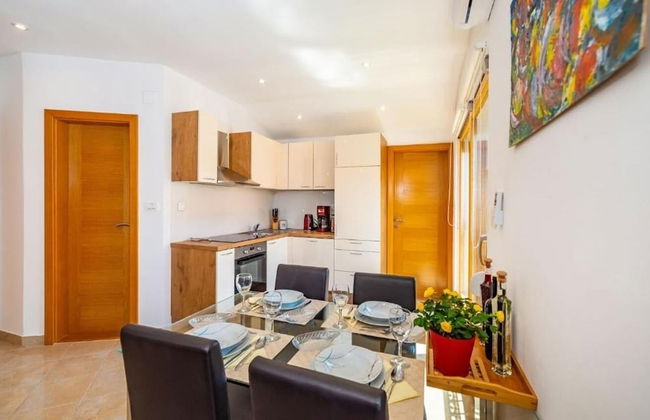 Luce - Pool and View - A1 - Photo 10