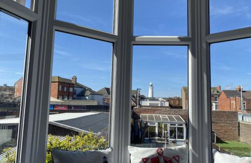 46 The Promenade - Photo 3