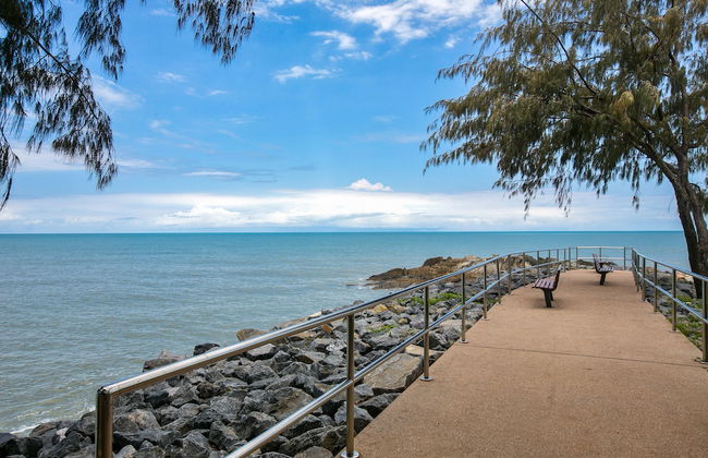 Beachfront Apartment with Ocean Views - Foto 16