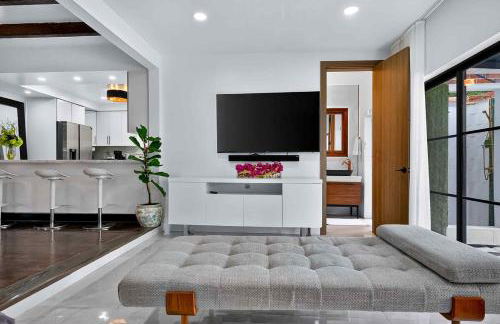 Villa 800 - 3 BEDROOM - 3 AND A HALF BATHROOMS -6 BEDS- Spa like Retreat Saline Pool & Jacuzzi - Foto 31