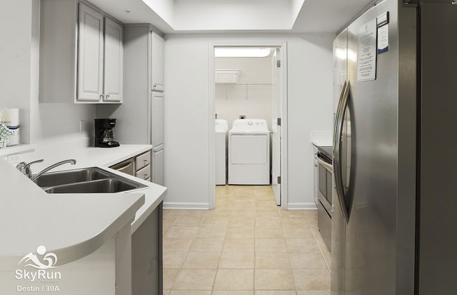 Picture Perfect 2 Bedroom Condo by RedAwning - Foto 14