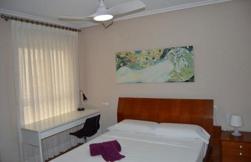 Avenida de Alicante en Elche con Wifi, Smart TV, Aire Acondicionado - Foto 5