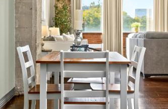 The Magnolia - Farmhouse Loft - Sleeps 10 - Valet - Foto 8