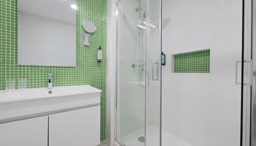 Casa Kiwi - Senhora da Rocha, Algarve - Foto 5, Shower