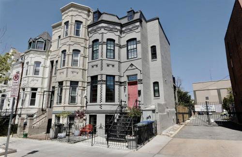 Downtown DC Awaits with Parking Permit - Foto 25