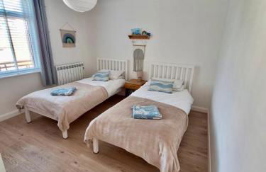 Bungalow by the Sea, Moelfre - Photo 16