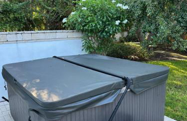 Surfs Up - retreat at the beach with heated pool - Foto 39