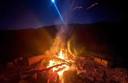 Nature Art Retreat on Breckenridge Creek with Pond! - Foto 2
