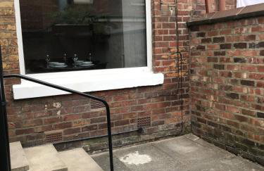 Bright Spacious 3-bed With Office & Patio, Preston - Foto 40