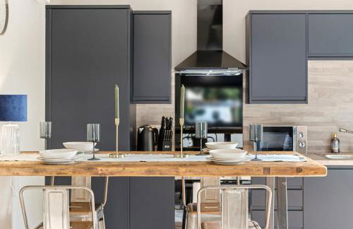 Brand New 1-Bed Flat With Free Parking - Foto 24