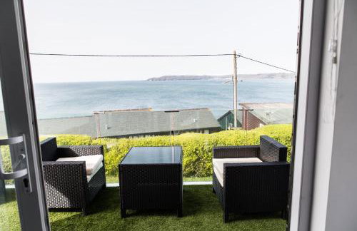 Bovisand Beach Area Chalet, 2-Bed Sea View with Gated Parking & BBQ - Photo 19