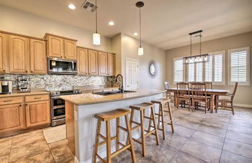 Game Room, Patio! Family-Friendly Goodyear Home - Foto 7