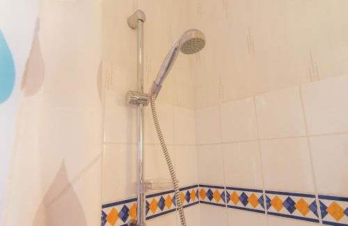 Cozy Garden Retreat Malemort - Foto 13