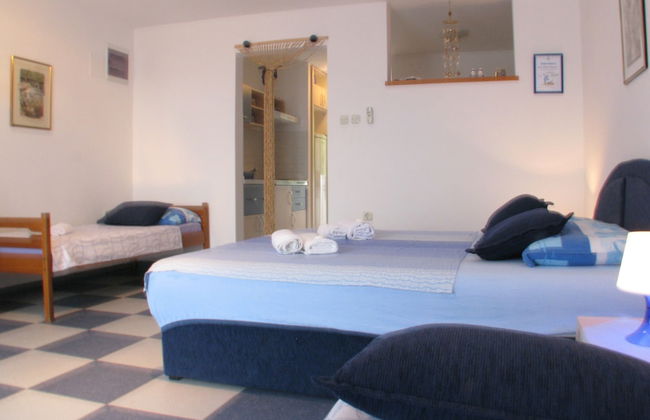 Apartments Srkoc - Photo 11