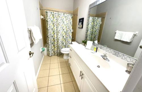 Comfortable Apart 4Bdrm3Bath- 4 miles to Disney - Foto 22