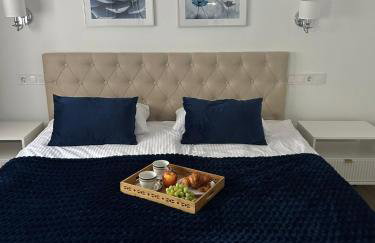 A top-floor modern apartment Located 100 meters from the beach - Foto 2