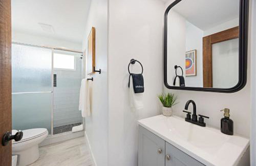 Desert Glow Getaway - Pool - Lounging - Backyard Games - Foto 26