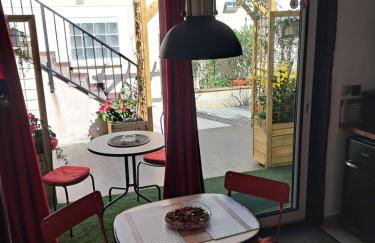 Le Petit Parisien- Bienvenue - Netflix - Terrasse - Parking - Porte de Paris - Climatisation - Guide visite à Paris OFFERT - Foto 9