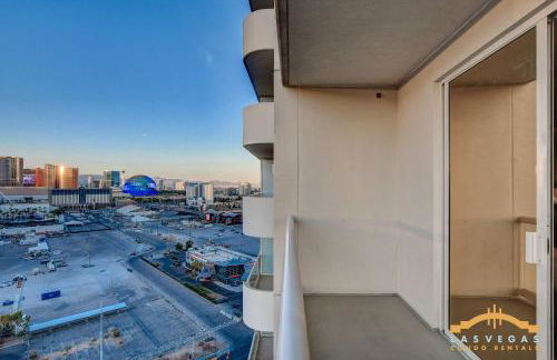 MGM Signature-17-801 1Br2Ba F1 Strip View Balcony - Foto 37