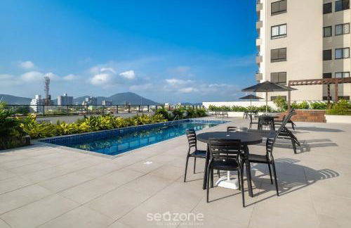 Estadia completa com piscina a 400m da Praia da Armação - SKL - Foto 5