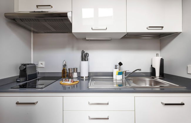 Limehome Prague Halkova - Foto 49