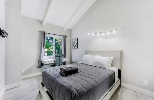 Luxury Family Home w AC and Patio near Meta and Stanford - Foto 15