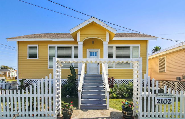 Patty's Place - Photo 1