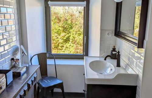 Grande ferme de 250m2 rénovée au charme rustique - Foto 33