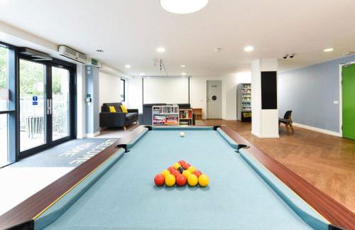 For Students Only Corfe House in Poole - Photo 6