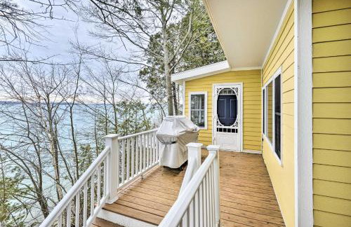 Waterfront Cottage on Sawmill Bay w/ Deck! - Foto 26