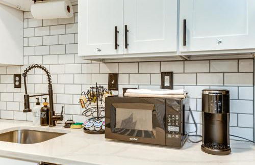 2 Blocks to Patterson Park Urban Stay Near Eats - Photo 9