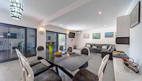 Villa Angela by Villas Guide - Photo 5