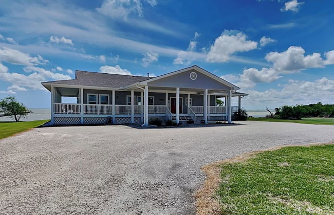 Papa's Place by Miss Kitty’s - Photo 1