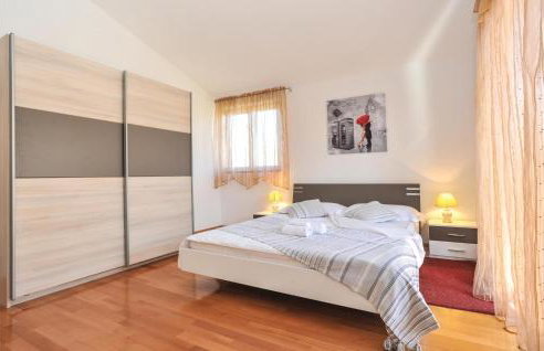 Nice Home In Prugovo With Jacuzzi - Foto 30