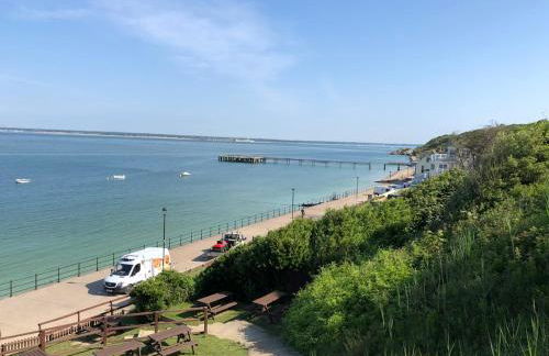Promenade Apartment with own Beach Hut - Photo 19