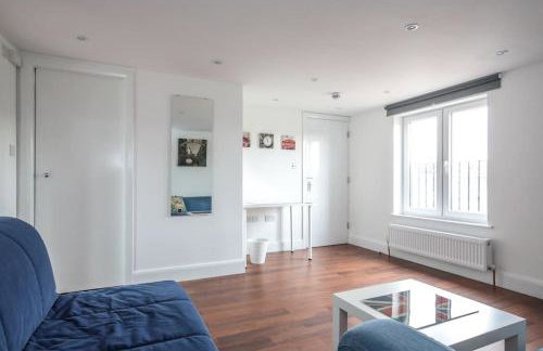 Large Modern Spacious House 6 Bedrooms 5 Bathrooms - Foto 32