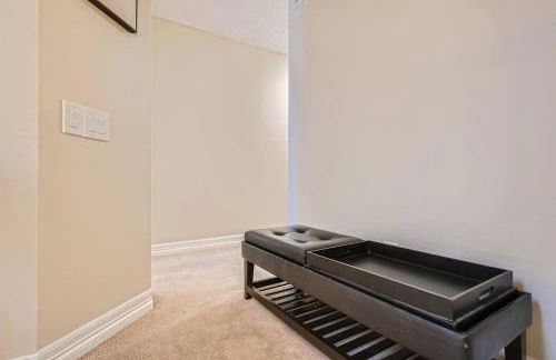 Pet Friendly Townhome WIth A Fireplace And A King Bed In Littleton - Foto 17