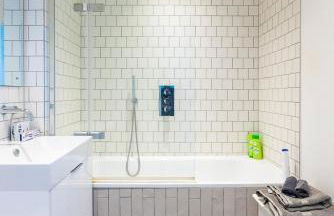 Luxury 1 bedroom apartment - Photo 9