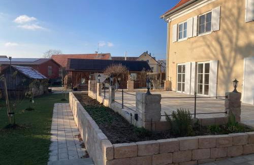 Lichtdurchflutete 65m2 Einliegerwohnung mit großer Südterrasse und Komfort-Bad - Foto 15