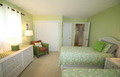 Tropical Beach House- 100 Steps to the Gulf! - Foto 29