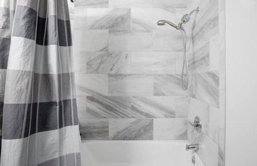 Amazing Views with Heated Pool and Jacuzzi Near Beach - Foto 29