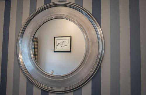 The Saddle Room - Photo 35