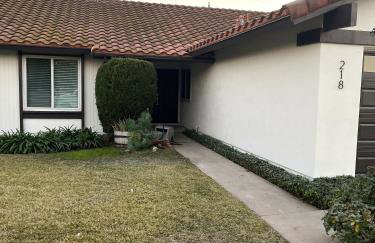 Cozy Family Home - 20 Mins from Disneyland - Foto 18