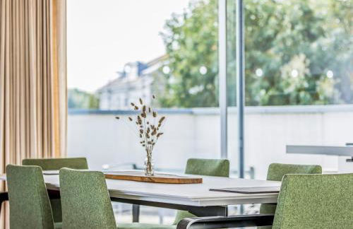 Breathtaking Home with Parking - Pass the Keys - Photo 19