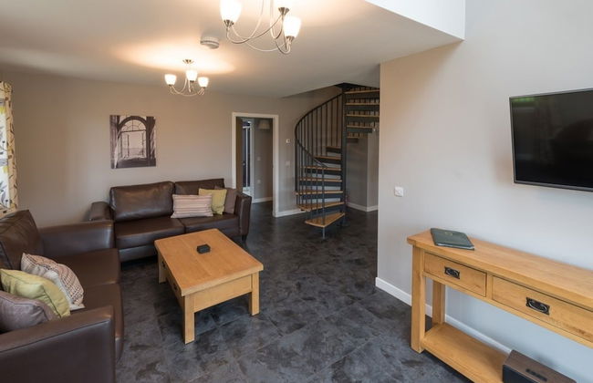 Lord Galloway 31 With Hot Tub, Newton Stewart - Photo 19