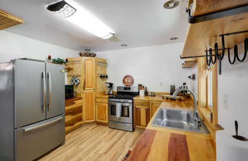 Game Room and Lake Access Wooded Retreat in Jay - Foto 10