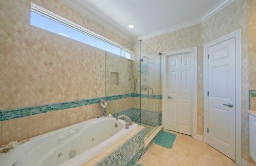 Tropical Dreams by the Sea - Vacation Home with Private Pool & Close Proximity to Beach - Foto 31